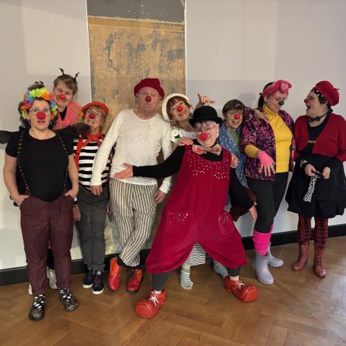 Quand le clown raconte des histoires