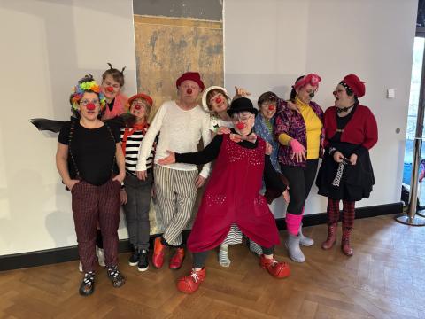 Quand le clown raconte des histoires